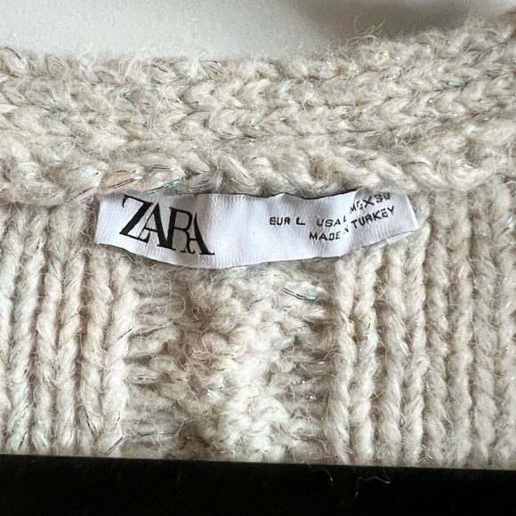 Zara Cream Cardigan with Intricate Cable Knit Design - Picture 5 of 5